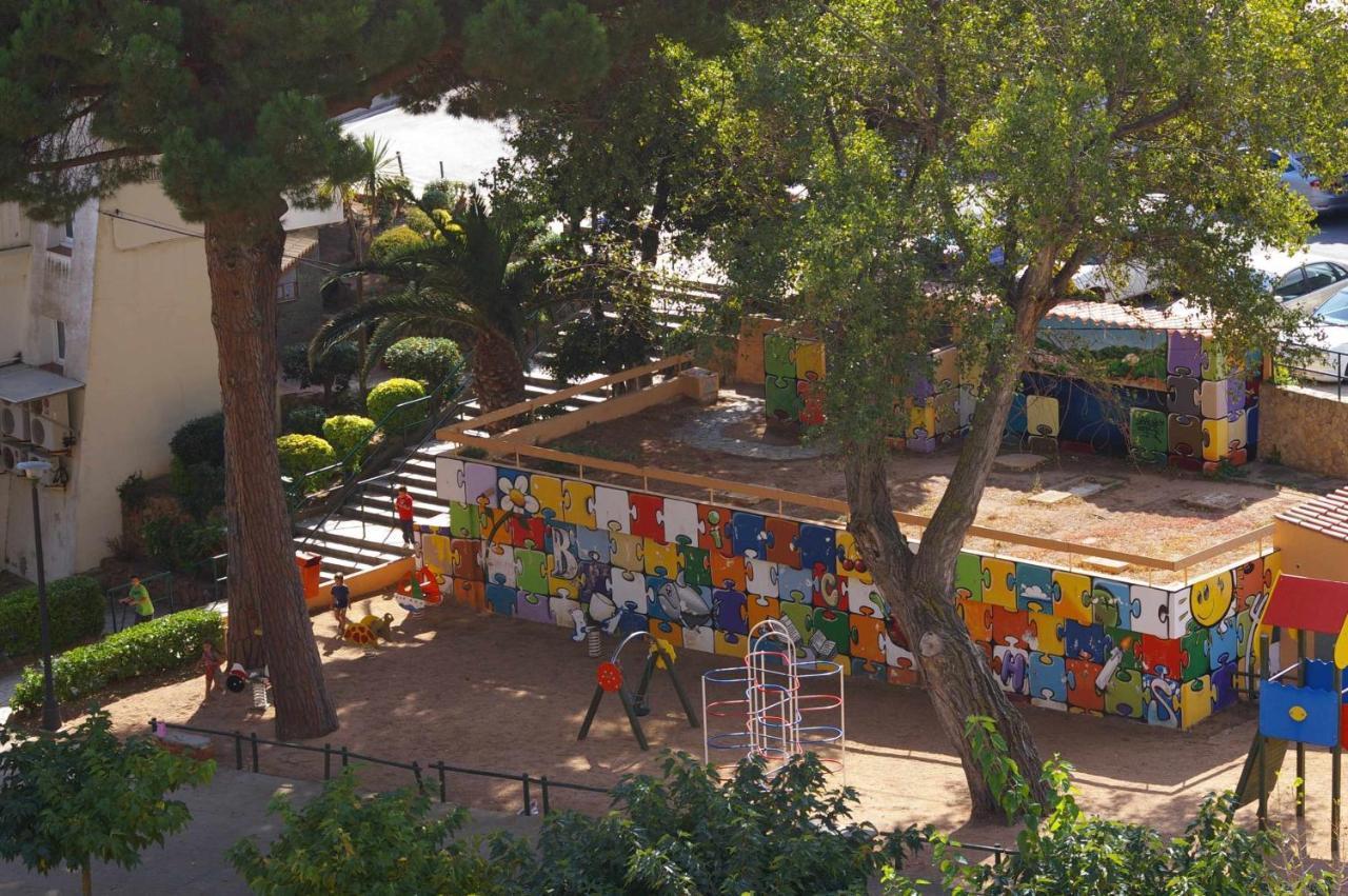 Apartamento Carabelasiente La Brisa Del Mar Tossa de Mar Bagian luar foto
