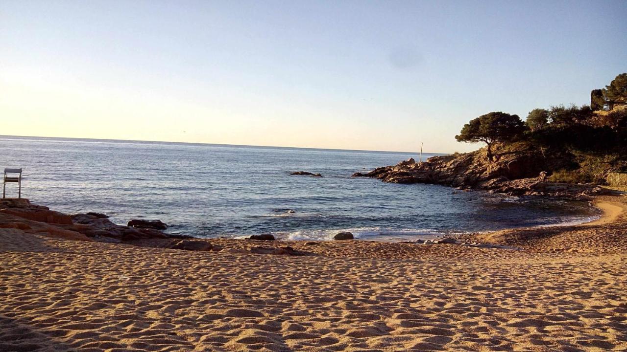 Apartamento Carabelasiente La Brisa Del Mar Tossa de Mar Bagian luar foto